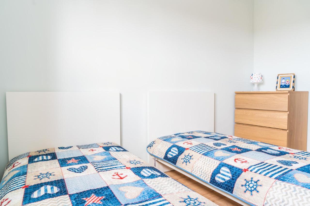 Yacht Apartments Wilkasy Bagian luar foto